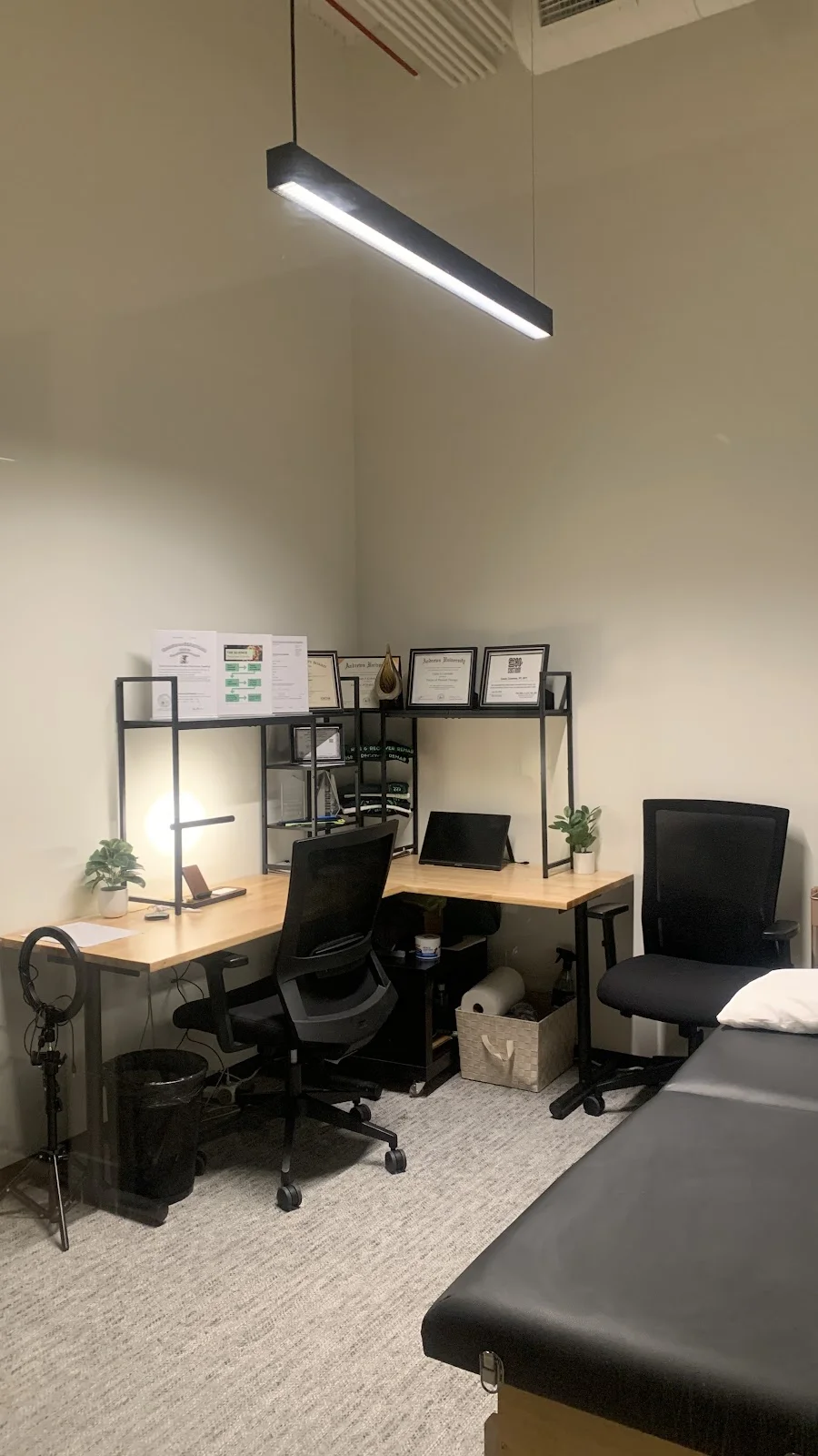 Rise and Recover Rehab - interior photo