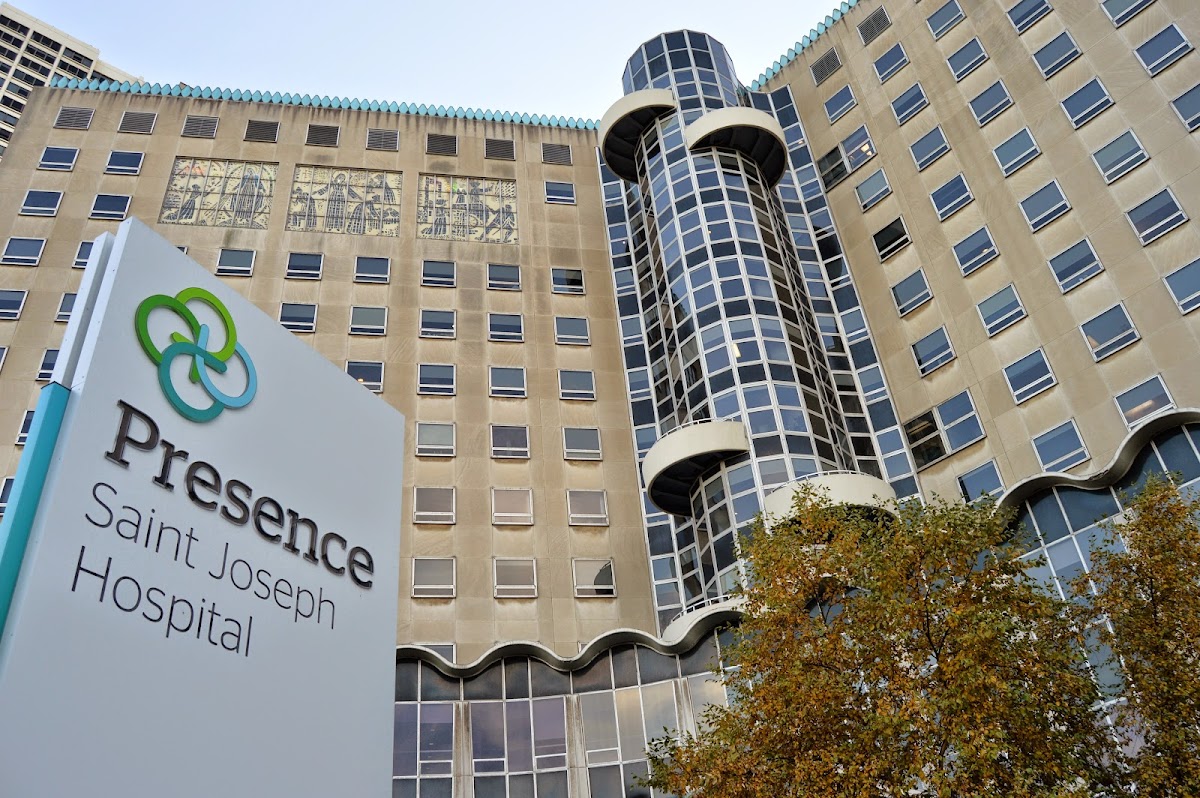 Presence Saint Joseph Hospital - Harborview Recovery Center - Photo 5