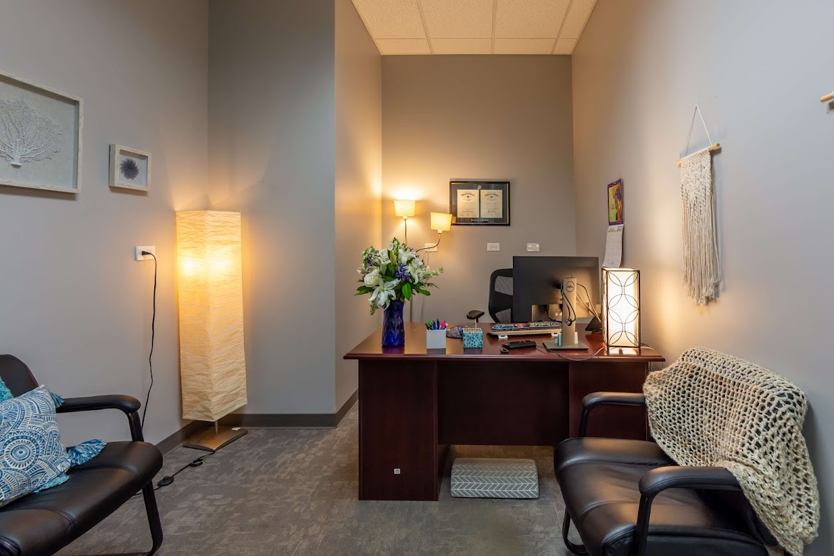 Symetria - Naperville Outpatient Rehab & Suboxone Clinic - Photo 2
