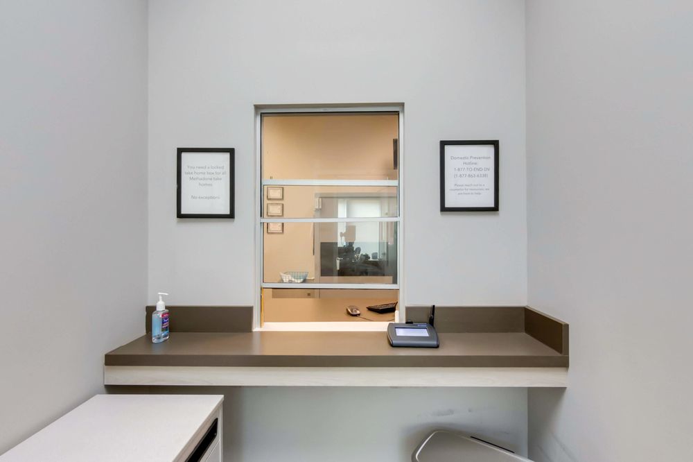 Symetria - Naperville Outpatient Rehab & Suboxone Clinic - Photo 5