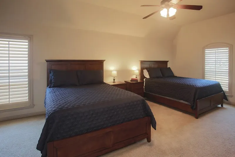 Recovered Connections Sober Living  - Photo 3