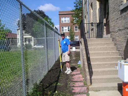 Exterior view of Illinois sober living home — wire fencing