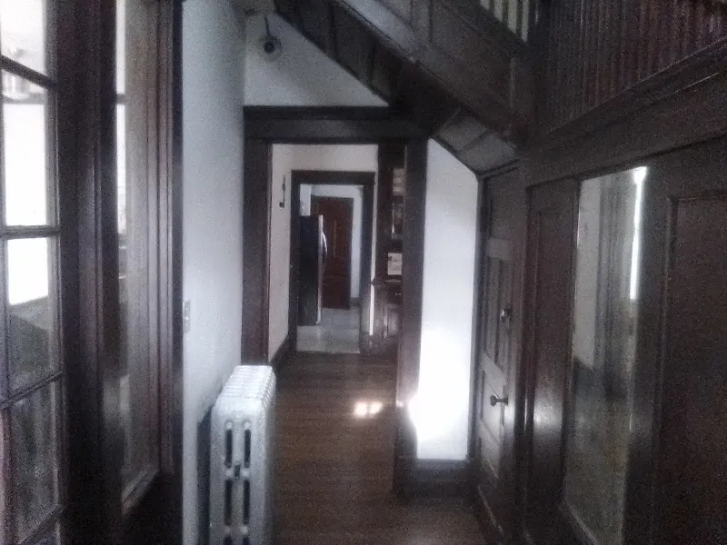 Henry's Sober Living House - Photo 1