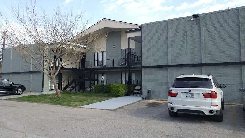 The Esperanza Sober Living Apartmen - Photo 4