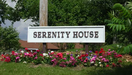 Serenity House - Photo 3