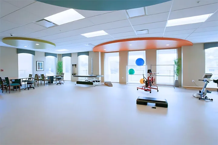 New Summit Rehabilitation and Healthcare - Photo 5